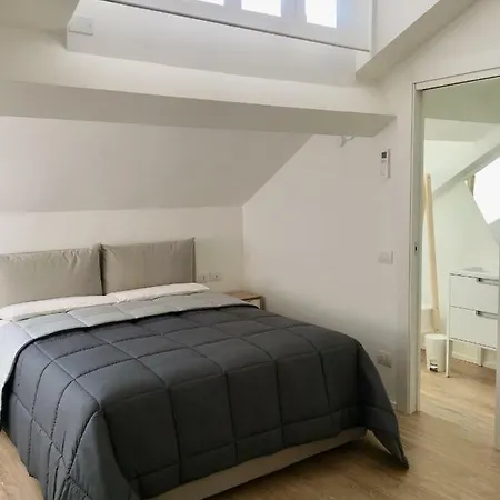 Corso Venezia Apartment *