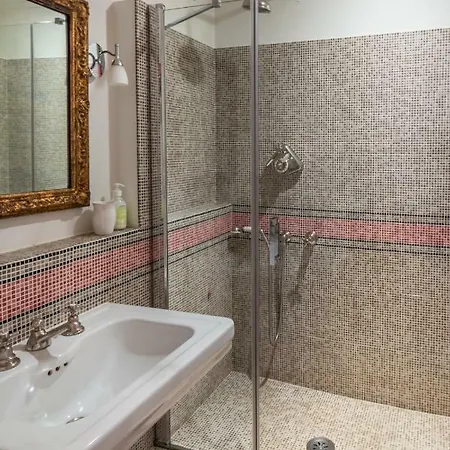 Antica Apartment With Private Outdoor, In The Heart Of Milan Few Steps From Duomo, By Houseinmilano *