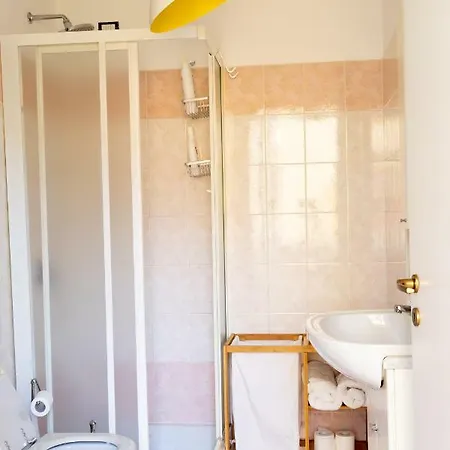 Holiday House Apartman Milánó