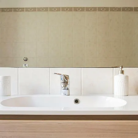 Sweet San Lorenzo, Right In The Centre * Милан