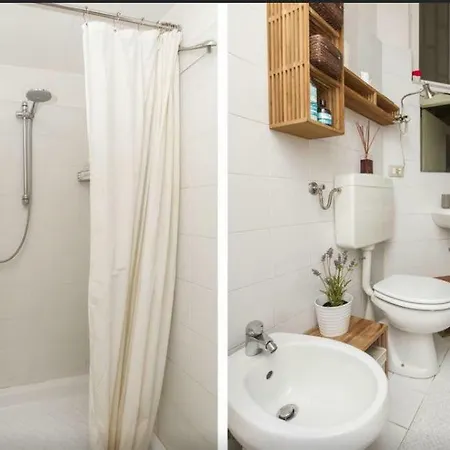 Heartwarming Studio Flat In University District ميلان