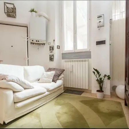 Heartwarming Studio Flat In University District شقة