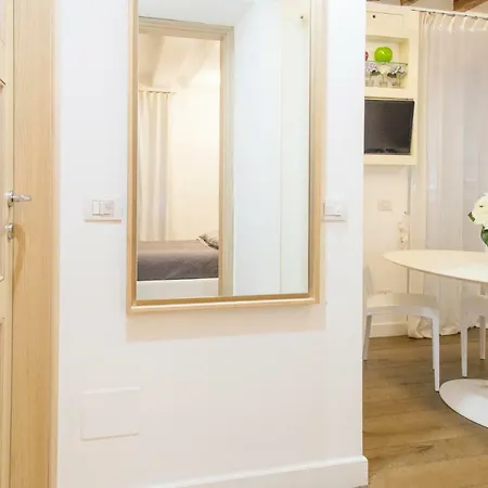 Amazing & Modern Apt In The Center Daire Milano