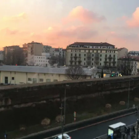 Porta Romana - Central - Next To Metro - Free Garage Apartamento *