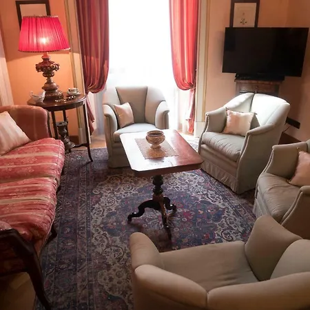 Apartment Broletto 26 Mailand
