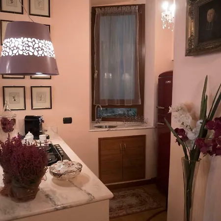 Broletto 26 * Milán