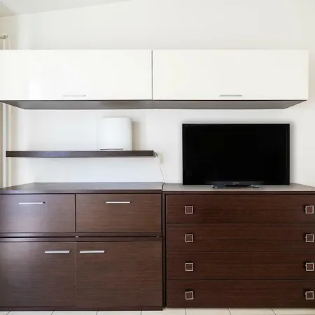 Apartman Primopiano - Garofalo A *