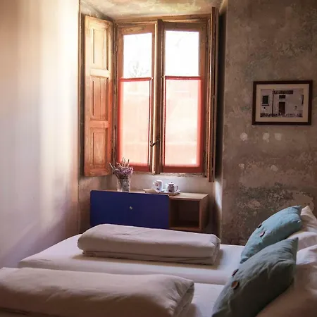 Un Posto A - All'interno Di Cascina Del 700 Vandrerhjem *