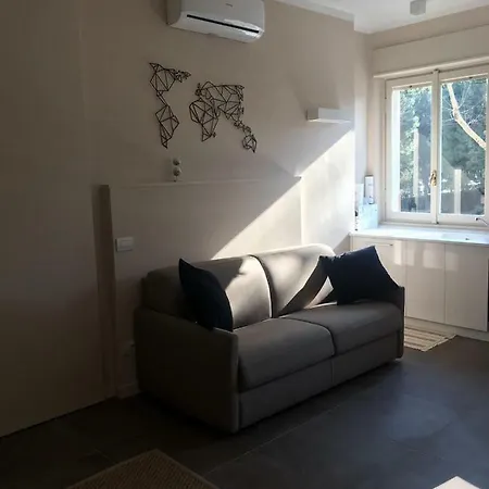 Apartment 70 Govone Milan