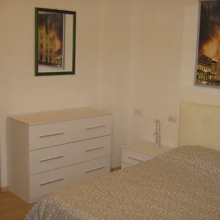 Flat In 1 דירה מילאנו