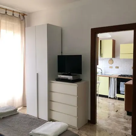 14 Viale Ca' Granda Milán