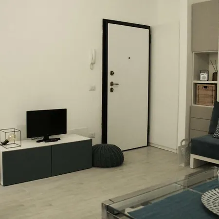 Clever House アパート ミラノ