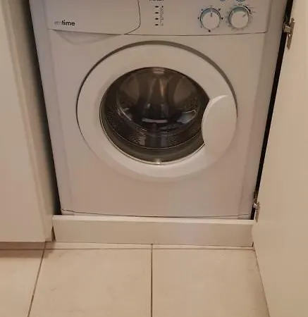 Bilocale Ristrutturato Ed Arredato Porta Romana * Milan