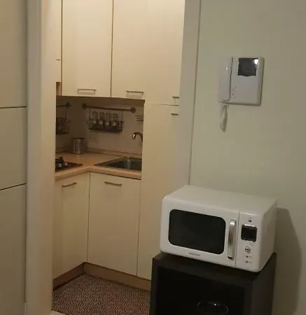 Bilocale Ristrutturato Ed Arredato Porta Romana Apartment Milan