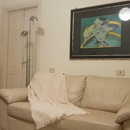 Bilocale Ristrutturato Ed Arredato Porta Romana Milan