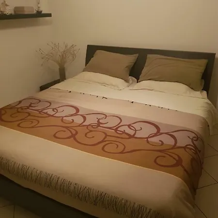 Bilocale Ristrutturato Ed Arredato Porta Romana *