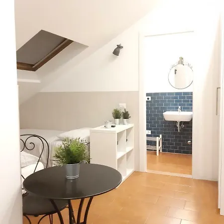Central Station Open Space Apartment Milan