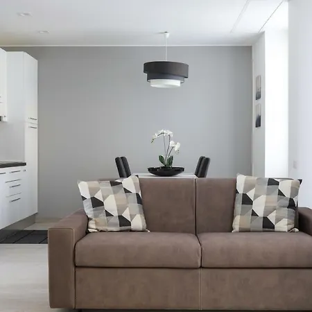 Center - Porta Romana Apartment *