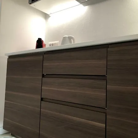 Bruzzanese Apartment *