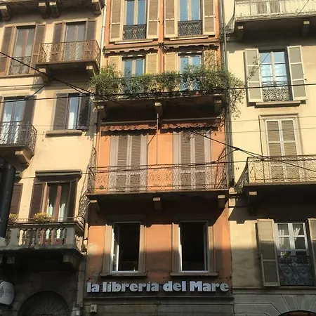 10 Bossi Duomo * Milan