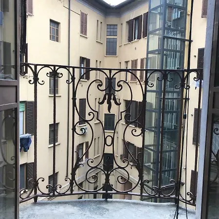 Apartment Via Paracelso, 5 *
