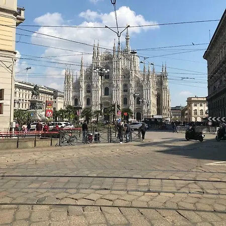 Lusso Centro Duomo Castello P3 Apartamento