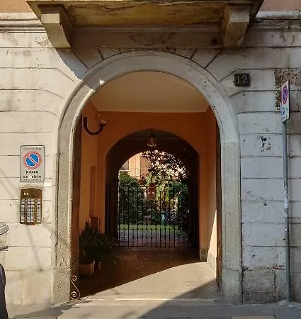 Navigli House Selection 2 * Milánó