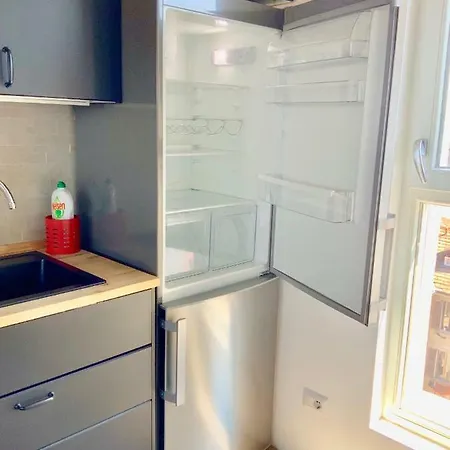 Luxury Unique View Near Main Station *