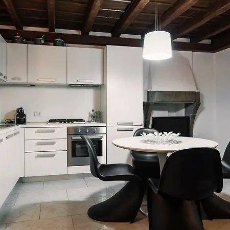 City Center - Missori Apartment