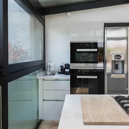 Easy Welcome Urban Luxury Terrace