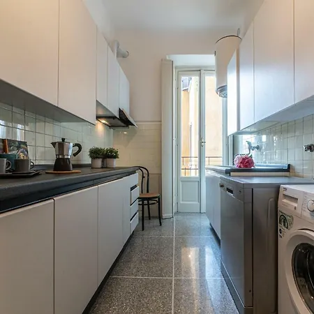 Joivy Sophisticated 3-bed Flat With Desk