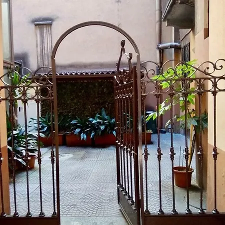 Cosy And Sweet Studio 3 Stops To Duomo 아파트 *