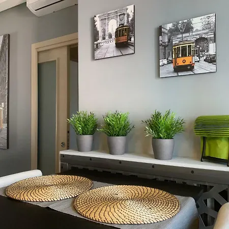 Co&mo A 16 Minuti Da Duomo