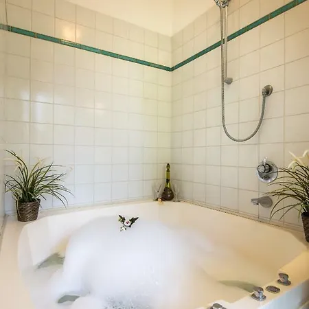 Jacuzzi 아파트 *