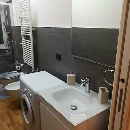 Apartment Bilocale Via Cagliero 9 *