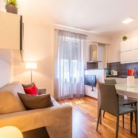 Golden House Апартаменты *