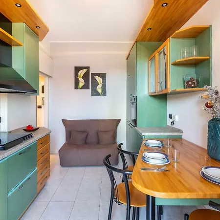 Apartment Alessia's Flat Veneziano 3 *