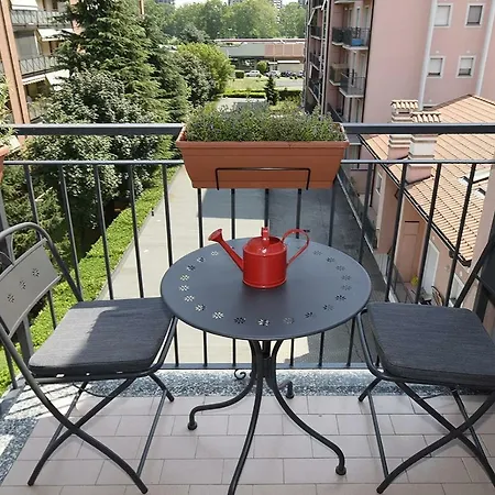 Co&mo A 16 Minuti Da Duomo