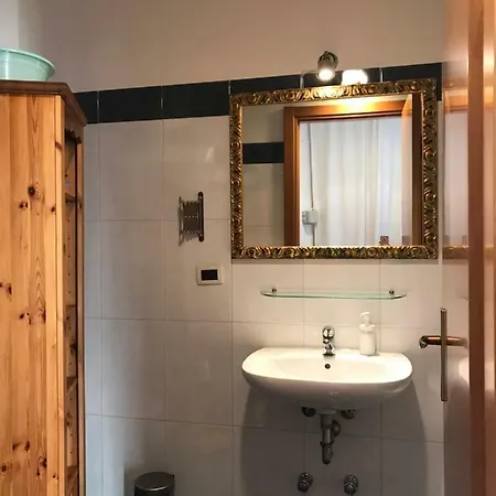 Via Paracelso, 5 Apartment