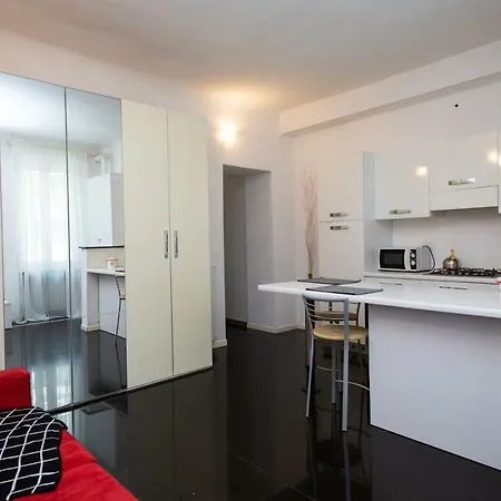 Bilocale Zona 200metri Da Stazione