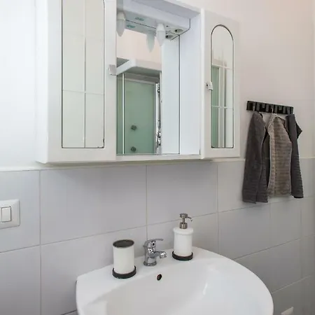 Bilocale Zona 200metri Da Stazione * Milano