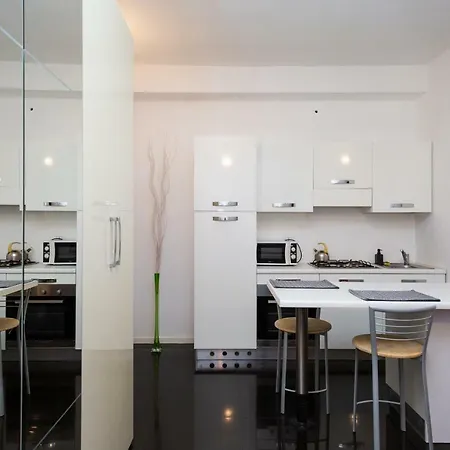 Bilocale Zona 200metri Da Stazione Milano