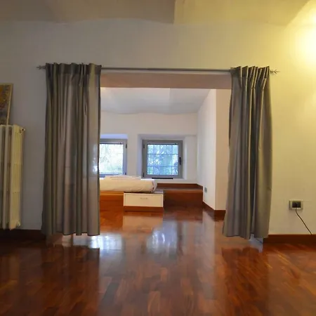 Via Valtellina Loft Apartment Milan