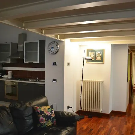 Via Valtellina Loft Apartment