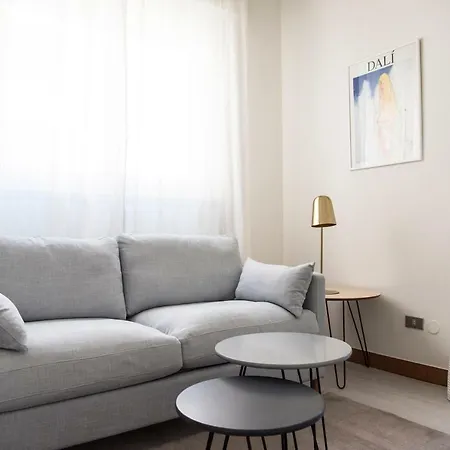 Spacious Modern Flat In A Lively Area * Milan