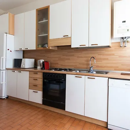 Apartment Spacious Modern Flat In A Lively Area Milan