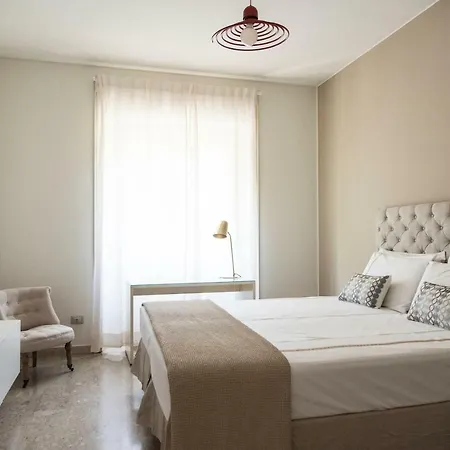 Spacious Modern Flat In A Lively Area Milan