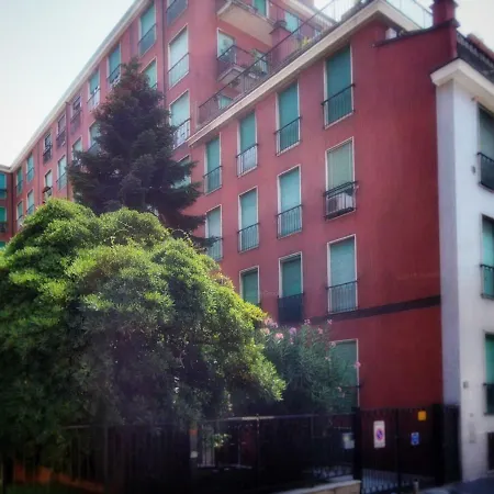 Flat With Terrace 公寓 米兰