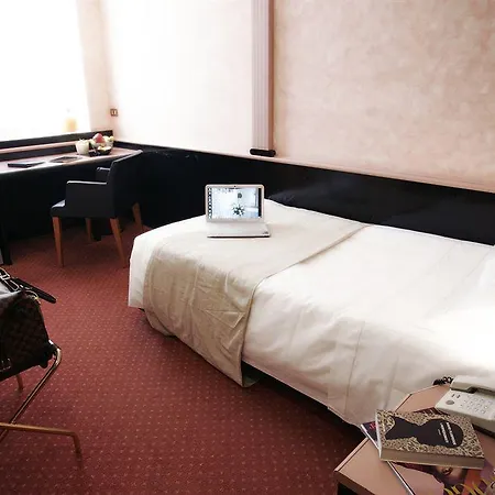 Hotel Western Madison