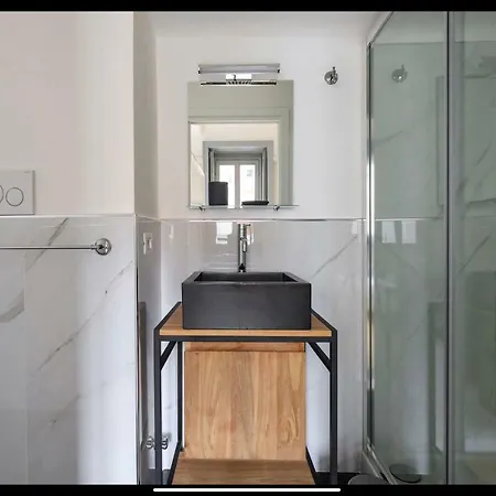 Apartment Mavi's San Babila Milan